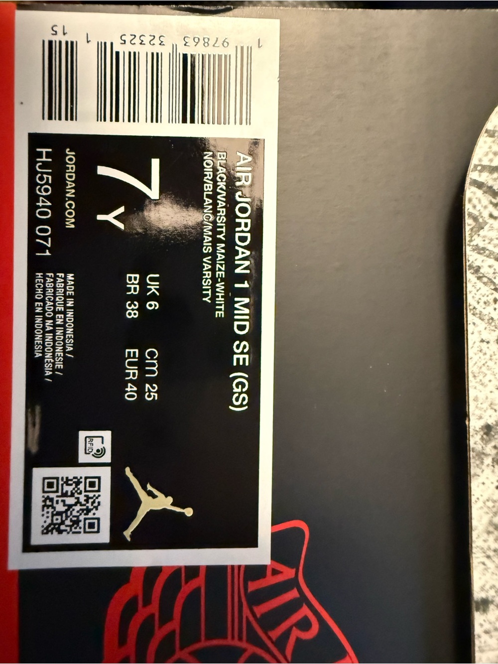 AIR JORDAN 1 MID SE (GS) Boys size 7Y
BRAND NEW - Picture 10 of 15